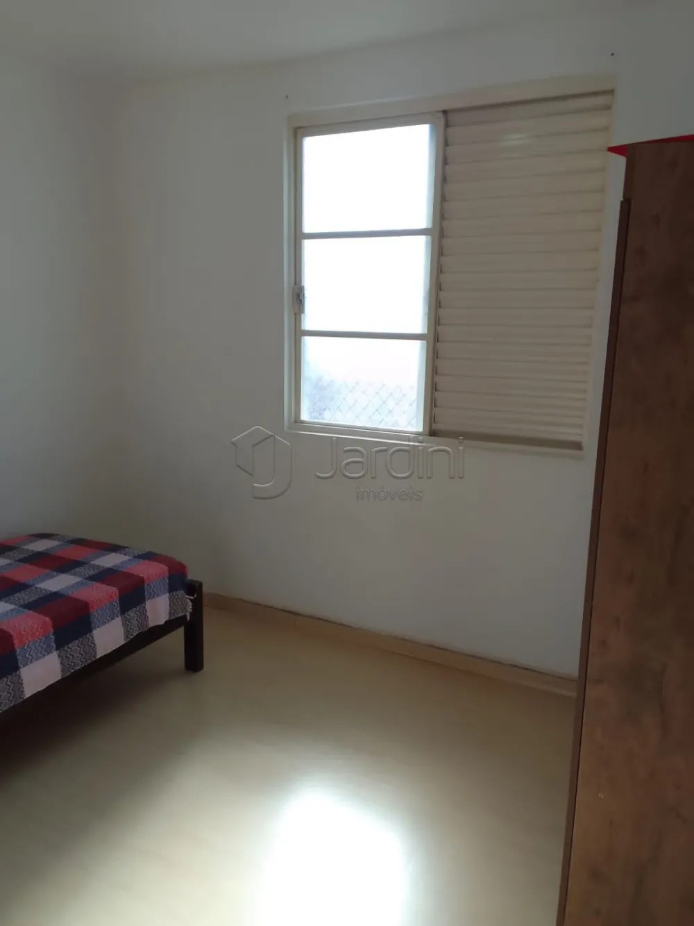 Comprar Apartamento / Padr&atilde;o em Franca R$ 71.000,00 - Foto 6