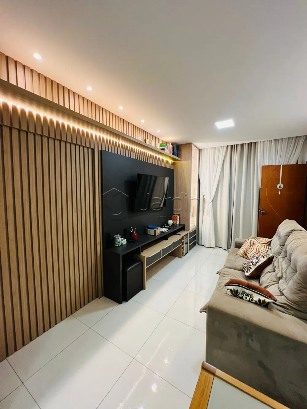 Comprar Apartamento / Padr&atilde;o em Franca R$ 320.000,00 - Foto 3