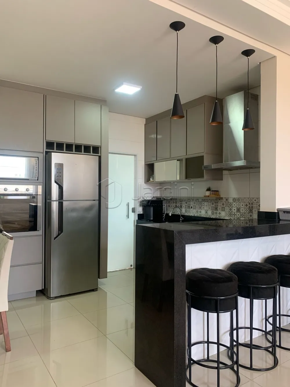 Comprar Apartamento / Padr&atilde;o em Franca R$ 319.000,00 - Foto 2