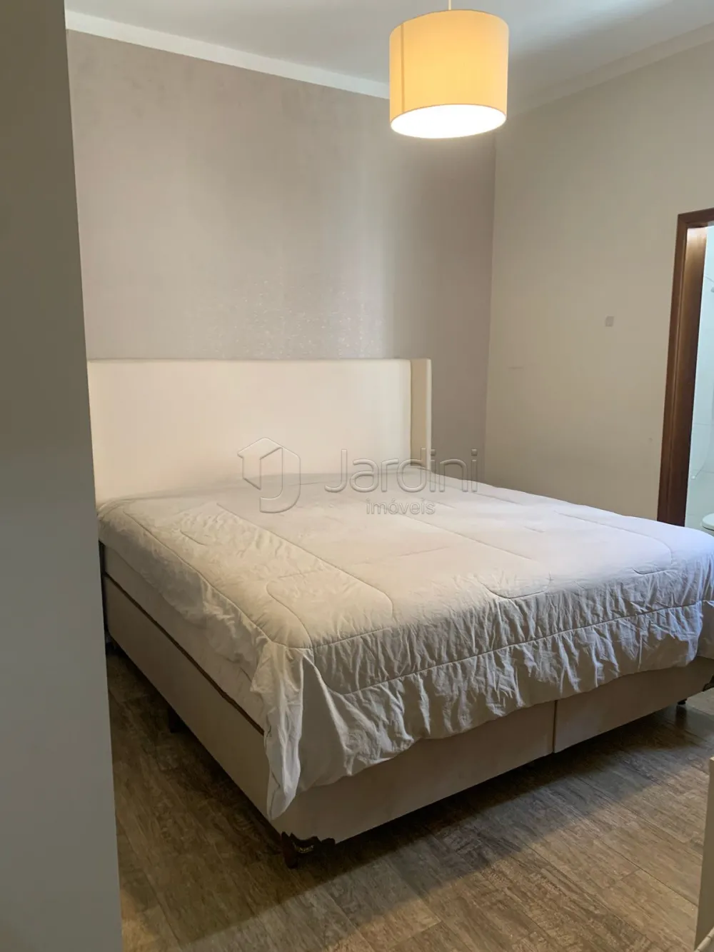 Comprar Apartamento / Padr&atilde;o em Franca R$ 319.000,00 - Foto 4