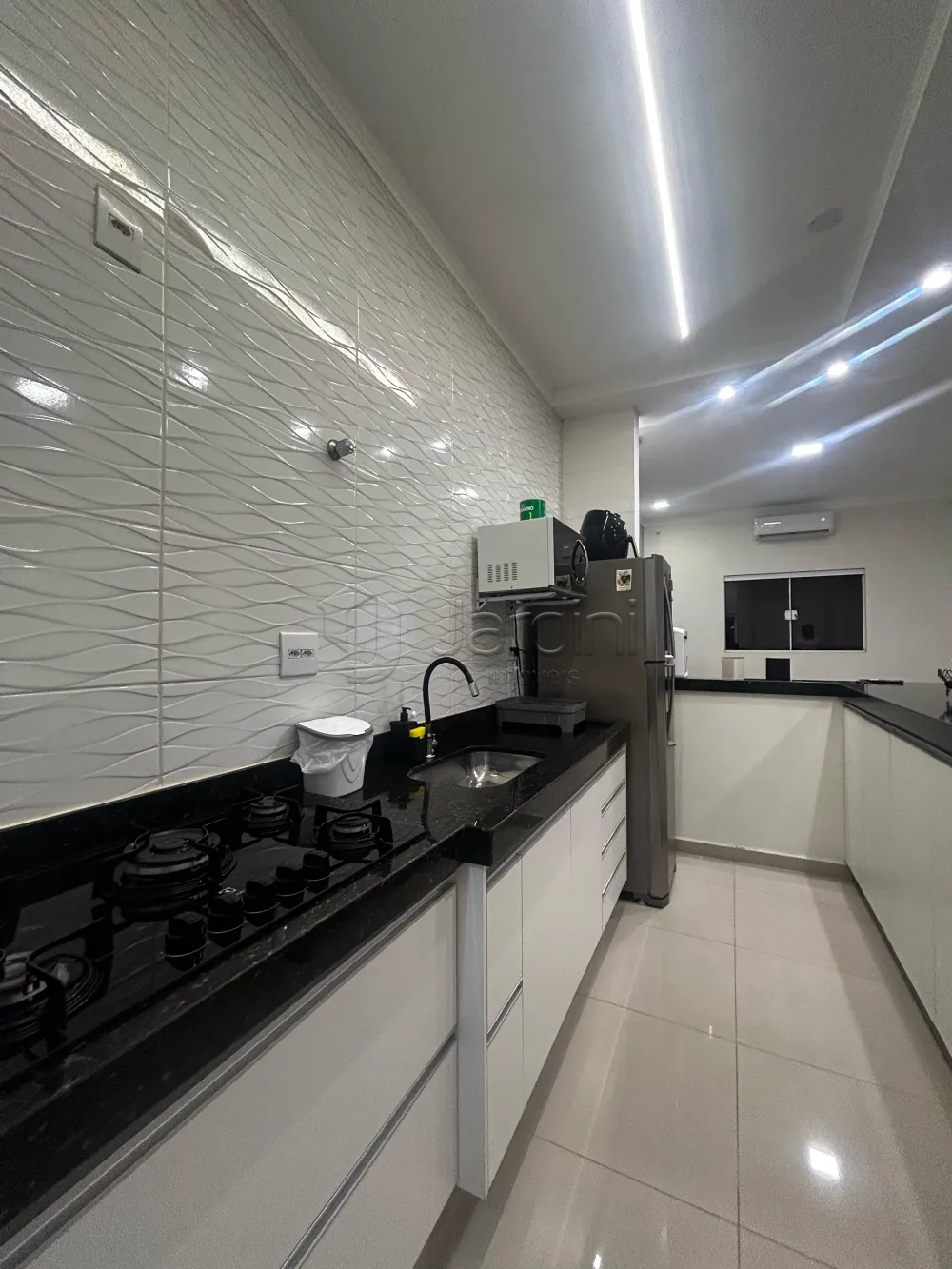 Comprar Apartamento / Padr&atilde;o em Franca R$ 320.000,00 - Foto 3