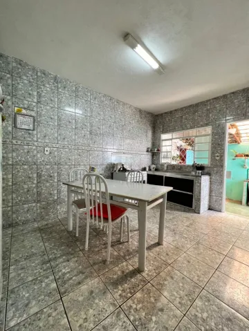 Alugar Casa / Térreo(a) em Franca. apenas R$ 265.000,00