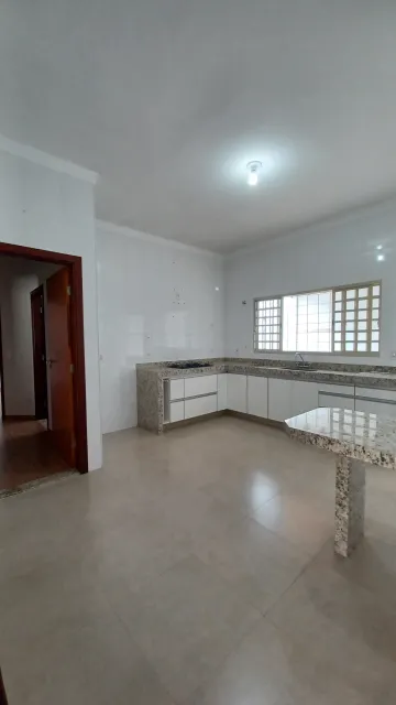 Casa a venda no Residencial Itapuã